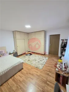 Casa Renovata, Teren 600 mp, 2 Intrari Separate, Navodari Zona Kaufland - foto 4