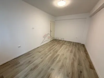 Apartament 2  Decomandat - Moara de vant - Gradina 80mp - foto 3