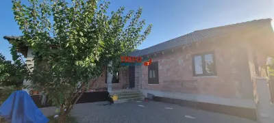 Casa pe un nivel construita cu materiale de calitate superioara - foto 4