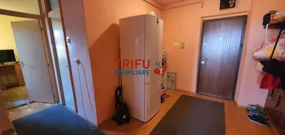 Apartament, 3 camere, 2 balcoane inchise, decomandat - foto 4