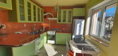 Casa individuala 7 camere in zona Pietei Cetate - foto 12