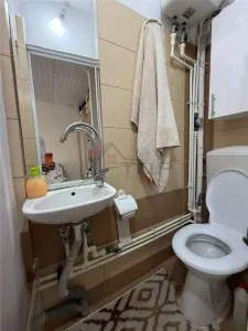 Camera de camin, Podu Ros - Piata Nicolina - foto 4