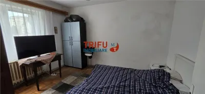 Apartament  de vanzare 3 camere etaj 1 - foto 3