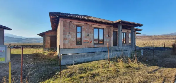 Casă 4 camere Șard - poza 1