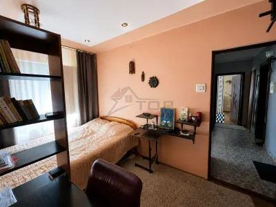 Vanzare apartament 3 camere - Podu Ros - etaj 2 - foto 4