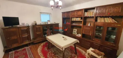 Casa de vanzare 4 camere Centru 1117mp teren - foto 6