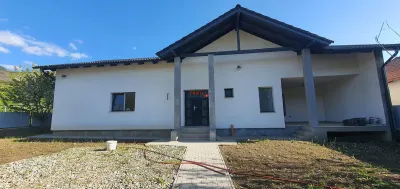 Casa noua de vanzare la 10 km de Alba Iulia 450 mp teren - foto 2
