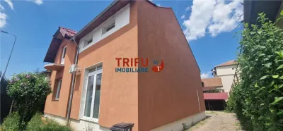 Casa de vanzare 4 camere zona Centru - foto 2