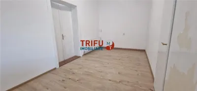 Casa de vanzare 4 camere zona Centru - foto 8
