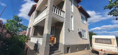 Casa cu etaj,S+P+E 791mp teren Zona Schit - foto 1