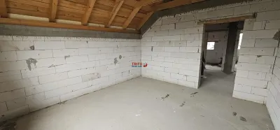 Casa de vanzare cu 438 mp teren in cartierul Orizont - foto 11