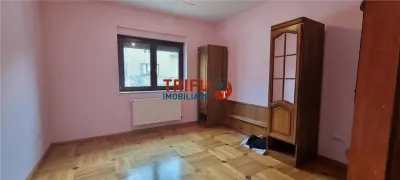 Casa 10 camere de vanzare zona Centru cu piscina interioara - foto 11