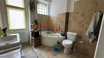 Casa de de vanzare intr-o zona deosebita - foto 10