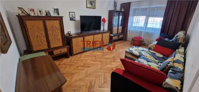 Apartament 3 camere decomandat zona Mercur- Cetate - foto 2