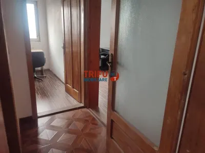 Apartament 3 camere de vanzare etaj intermediar zona Bulevard - foto 8