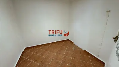 Spatiu de inchiriat zona Piata Cetate pretabil salon - foto 3
