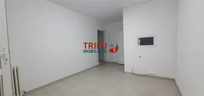 Spatiul de vanzare zona cetate - foto 3