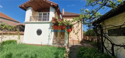 Casă cu 6 camere de vânzare - Alba Iulia