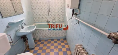 Casă cu 6 camere de vânzare - foto 17