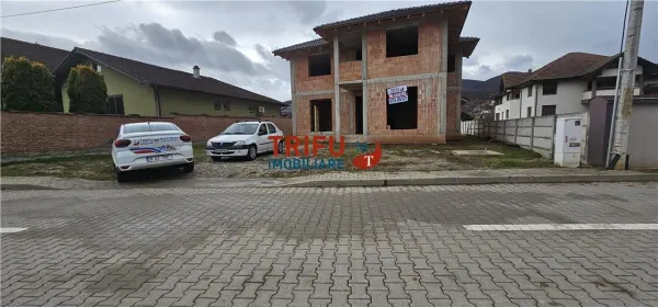 Casă 6 camere Alba Iulia - poza 1