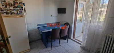 Apartament Spațios cu Balcon Închis și Parcare – Zona Cetate - foto 11