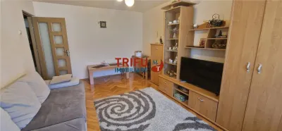 Apartament Spațios cu Balcon Închis și Parcare – Zona Cetate - foto 3