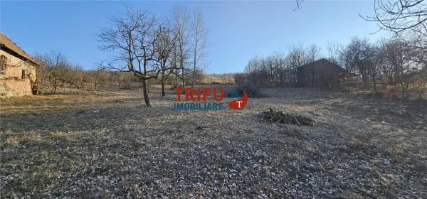 Teren Ampoița - poza 1