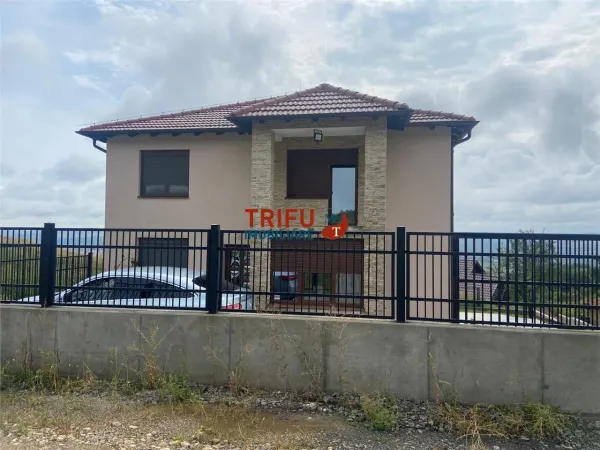 Casă 7 camere Alba Iulia - poza 1