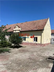 Casă de vânzare în cartierul Lipoveni - foto 1