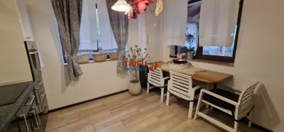 Casa moderna cu deschidere la 2 strazi zona Piata Cetate - foto 4