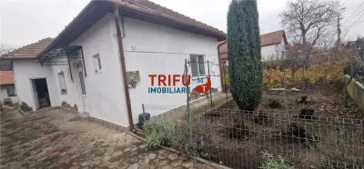 Casa de vanzare 3 camere zona Piata Cetate - foto 1