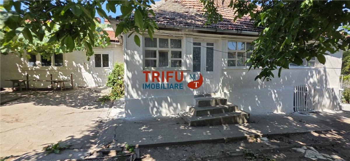 Casă individuală cu teren de 2398 mp în Cricău - Cricau