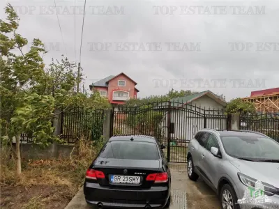 Vila cu etaj in Adunatii Copaceni, p+1+ pod + garaj + anexe, 5 camere, teren 1000mp - foto 1