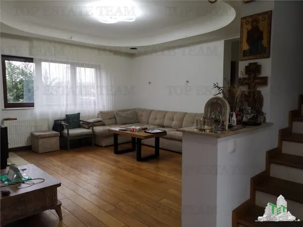 Casă 11 camere Jilava - poza 1