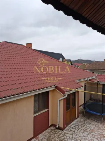 Casă 7 camere Onești - poza 2