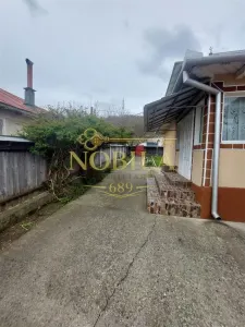 Casa de vanzare cu gradina aproape de Onesti - foto 7