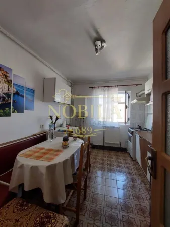 Apartament 3 camere Onești - poza 10