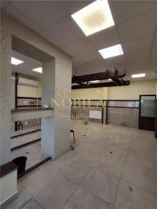 SPATIU COMERCIAL DE INCHIARIAT ZONA DE SUS ONESTI - foto 5