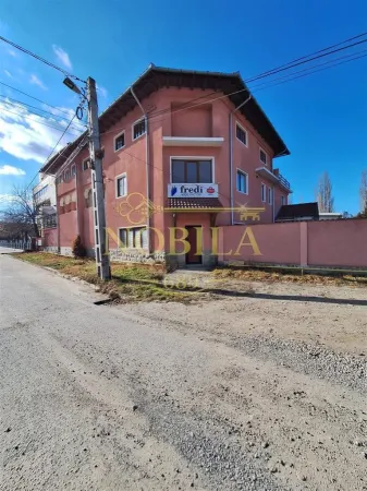 Casă 4 camere Onești - poza 1
