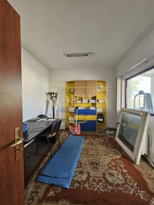 SPATIU DE INCHIRIAT IN ONESTI LANGA GARA, ZONA DE JOS - foto 6