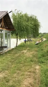 DOMENIU,13 HA TEREN(7,7 HA LUCIU DE APA,3 BALTI ,CABANE,PONTON,CAMPING RULOTE) - foto 20