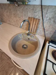 APARTAMENT CU 2 CAMERE DE VANZARE ETJ.4 IN ONESTI - foto 3