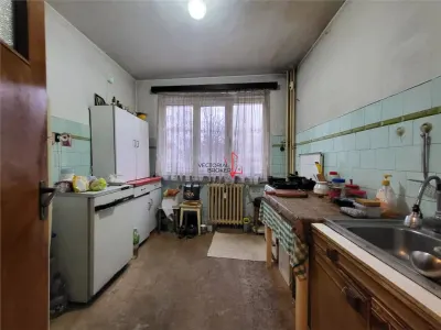 LA 2 PASI DE METROU  / APARTAMENT 3 CAMERE / ETAJ 1 - foto 6