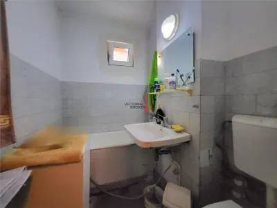 LA 2 PASI DE METROU  / APARTAMENT 3 CAMERE / ETAJ 1 - foto 7