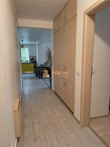 De vânzare apartament spațios și luminos în cartierul Tractorul, Brașov - foto 11