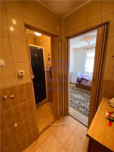 Garsoniera de vanzare in Sibiu - cu baie proprie, etaj intermediar, Vasile Aaron - foto 4