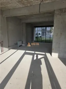 Spatiu comercial, Tractorul - foto 1