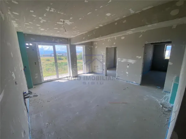 Apartament 3 camere Șelimbăr - poza 1