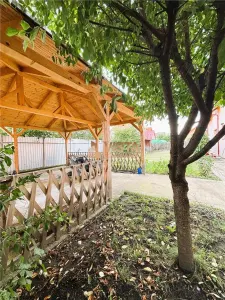 Casa Individuala caramida, 5 camere, fundatie inalta, planseu beton, Garaj, teren 650 mp - foto 12