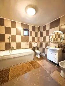 Casa Individuala caramida, 5 camere, fundatie inalta, planseu beton, Garaj, teren 650 mp - foto 10